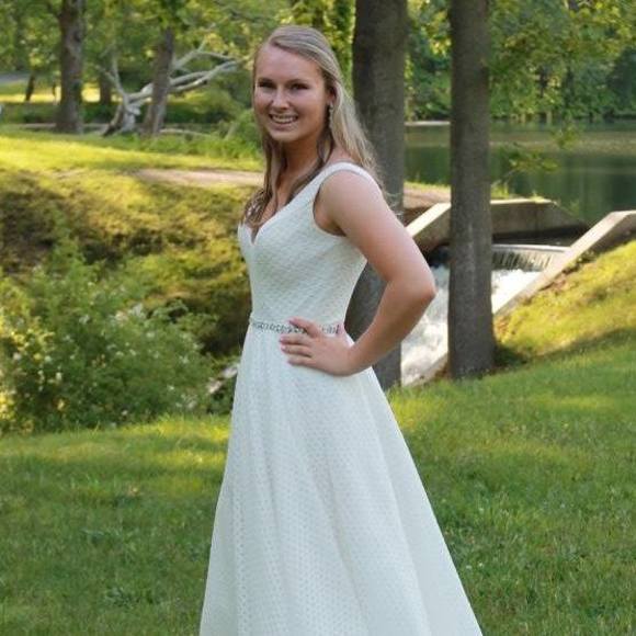 Meet your Posher, Alexa - Picture 1 of 4